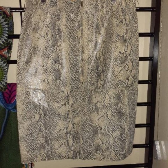 Vintage reptile print leather size 10 skirt - Picture 2 of 2